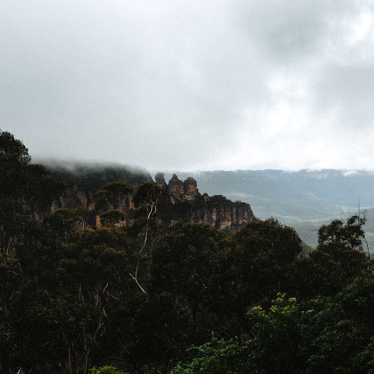 One of the best lookouts in the Blue Mountains, Echo Point Lookout, Katoomba, Australia