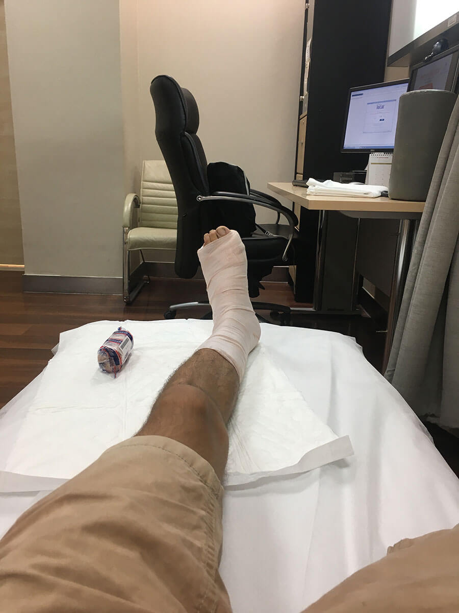 How to travel solo - broken foot in Asia